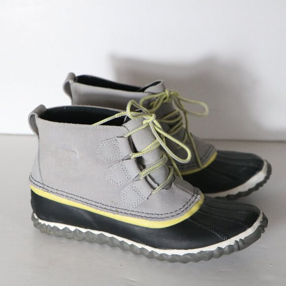 Sorel Out N About Womens Ankle Boot 6.5 Gray Canvas Lace Up Waterproof Snow - Picture 1 of 8